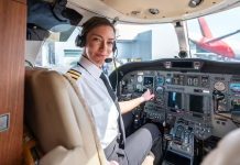 आकाशात झेप घेण्याचं स्वप्न:पायलट कसं होतात ?