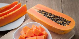 थंडीत पपई: आरोग्यासाठी गोड आणि गरम फायदे खबरदारी!