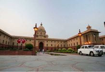 राज्यातील प्रशासनात फेरबदल; २५ आयएएस अधिकाऱ्यांची बदली सविस्तर लिस्ट बातमी मध्ये पहा !