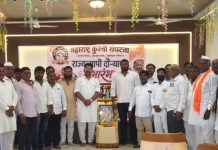 कुस्ती क्षेत्र होणार गतिमान; सोलापुरातून राज्यव्यापी दौऱ्यास वस्ताद, पैलवान आणि कुस्तीप्रेमींच्या उपस्थितीत शड्डू ठोकून प्रारंभ