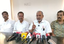 हापूस आंबा उत्पादकांचा 15 मे रोजी मुंबईत धडक मोर्चा;कोकणातील शेतकरी मुख्यमंत्र्यांच्या वर्षा बंगल्यावर धडकणार