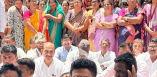 दोन मंत्र्यांच्या ओ.एस.डी. ना मात देत शिक्षक मित्र कौस्तुभ गावडेंनी मारली बाजी..